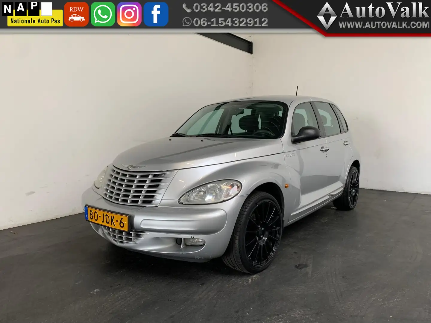 Chrysler PT Cruiser 2.4i Classic Automaat. APK 09-2026! Grijs - 1