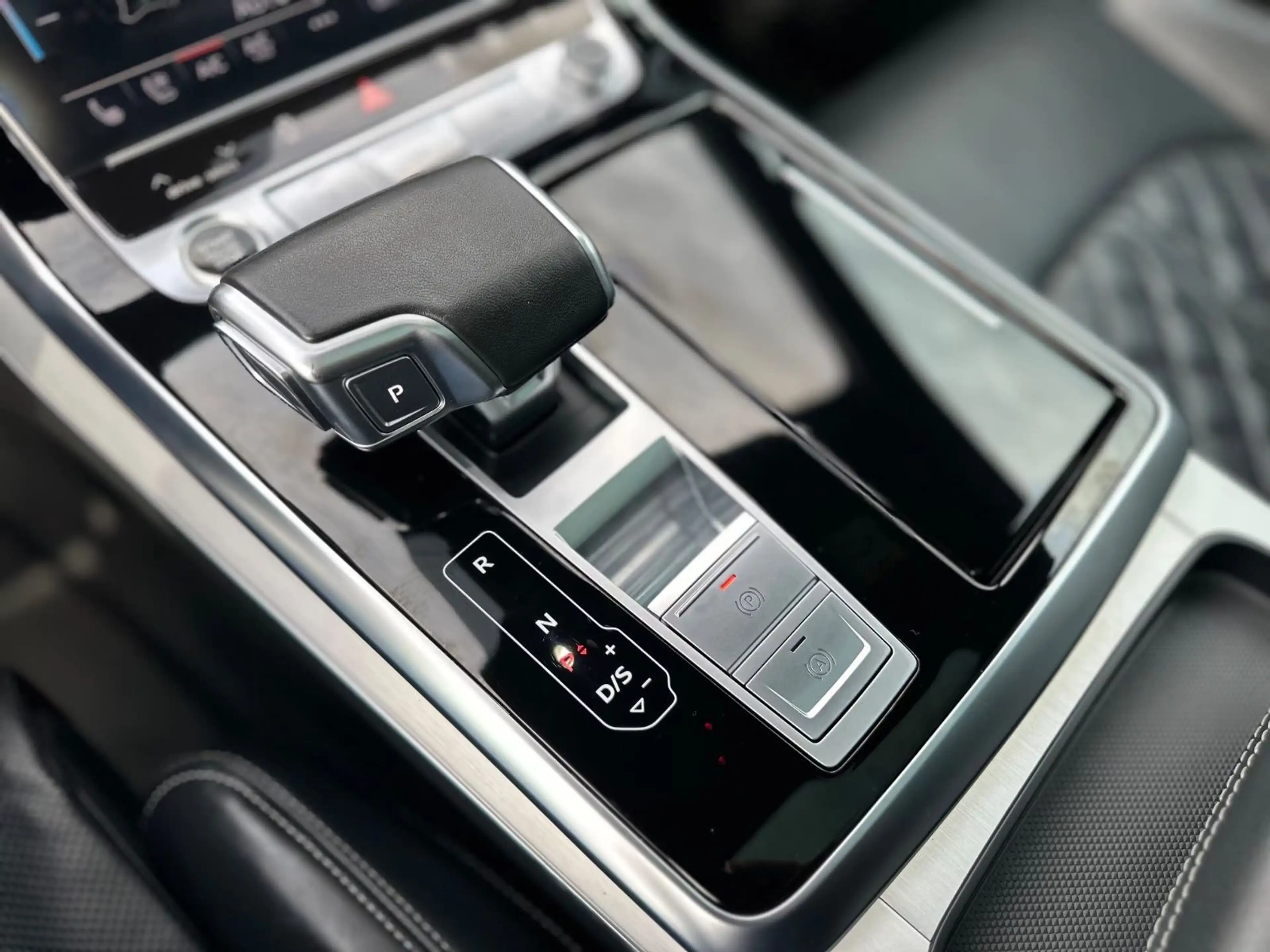 Audi Q7 50 TDI S-line HUD Pano Luft 360°AHK 22"Matrix — photo 27