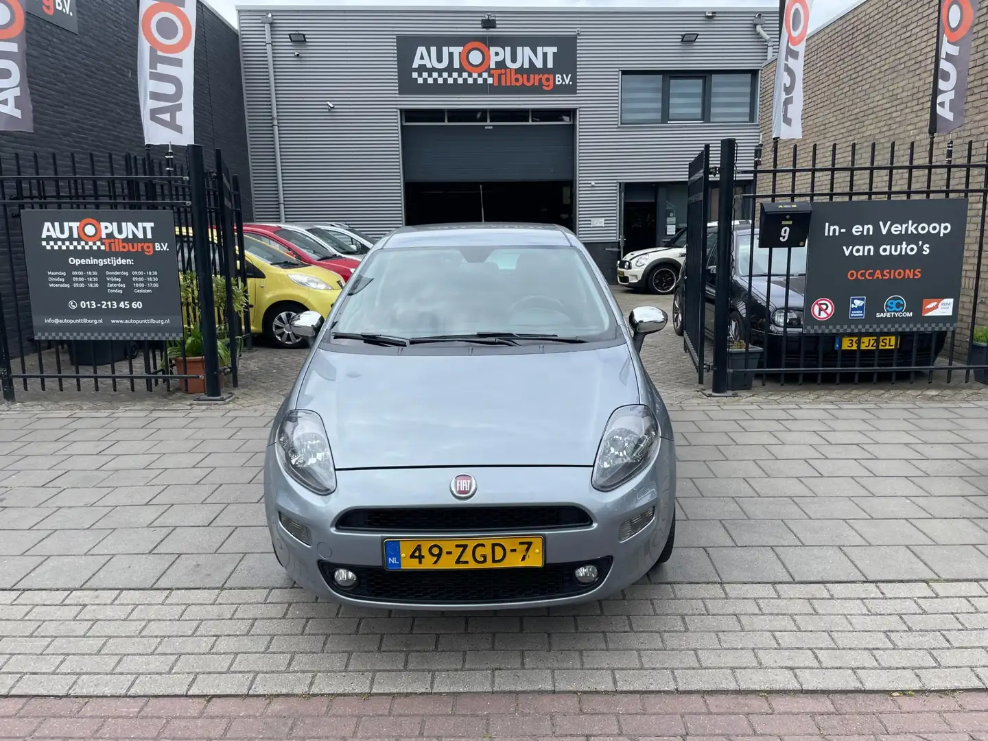 Fiat Punto Evo 0.9 TwinAir Sport 1e Eigenaar! Trekhaak Airco NAP Grijs - 2