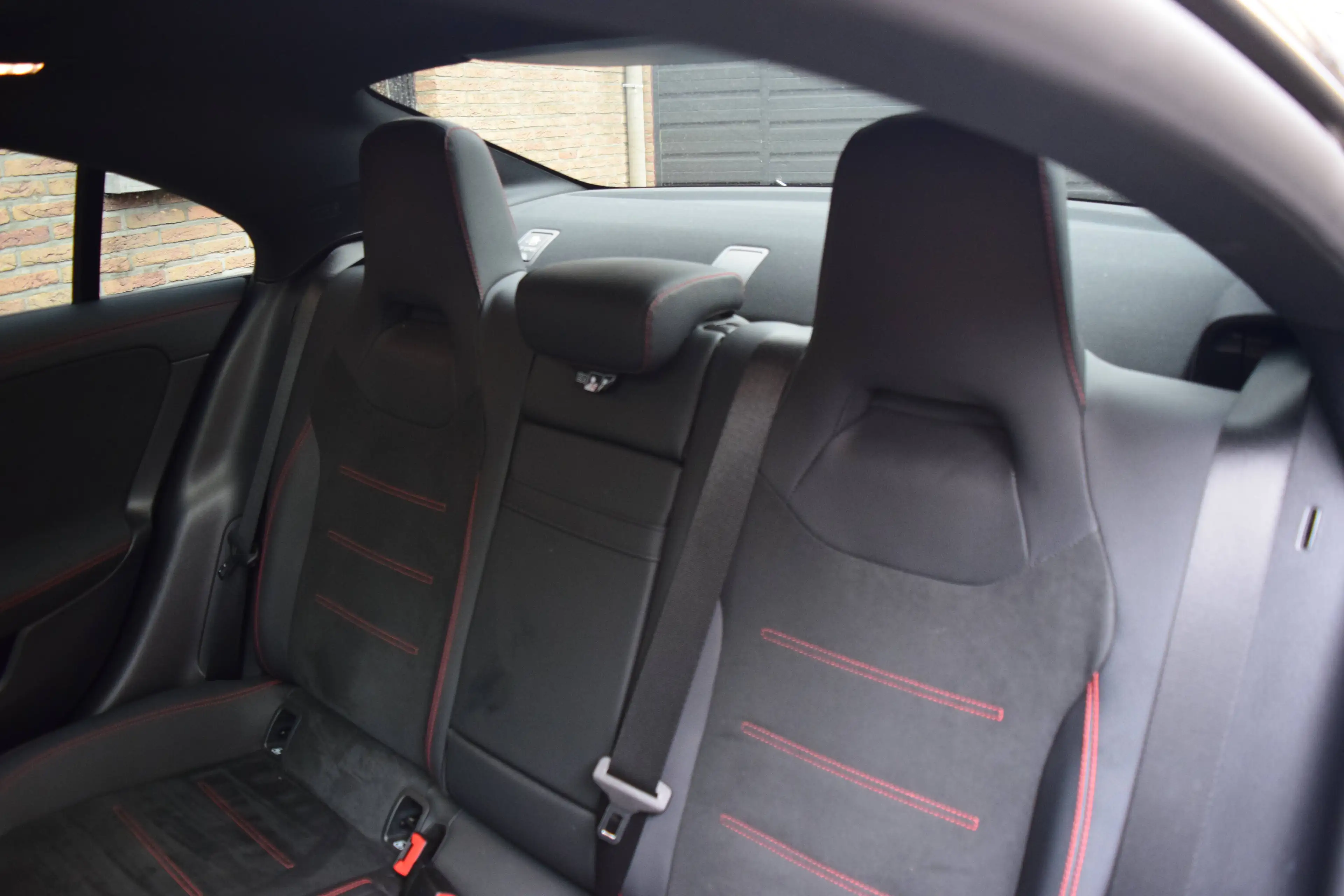 Mercedes-Benz CLA 180 AMG Line - NAVI / LED / ACC / PDC V+A+CAMERA / PANO OPENDAK — photo 24