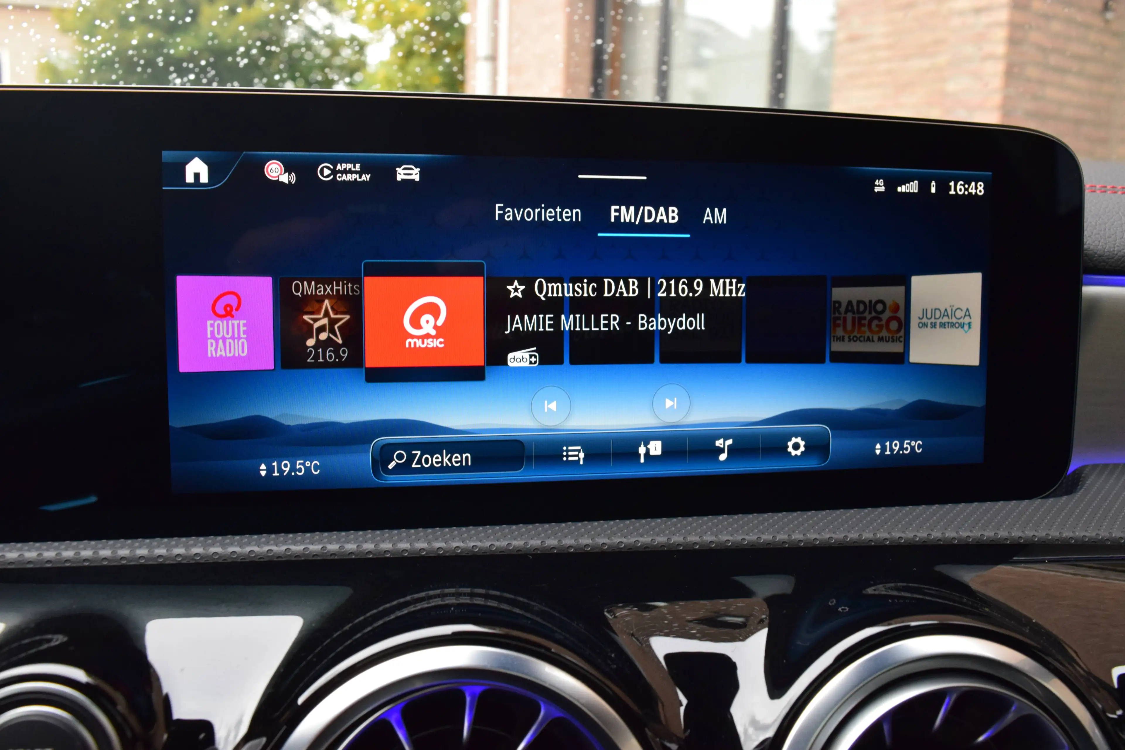 Mercedes-Benz CLA 180 AMG Line - NAVI / LED / ACC / PDC V+A+CAMERA / PANO OPENDAK — photo 16