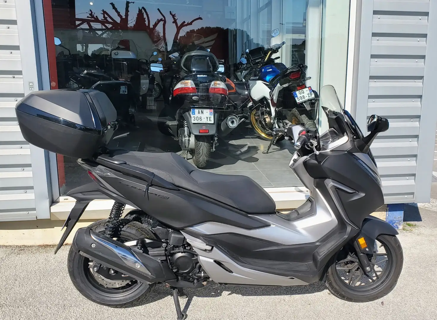 Honda Forza 300 Gris - 1