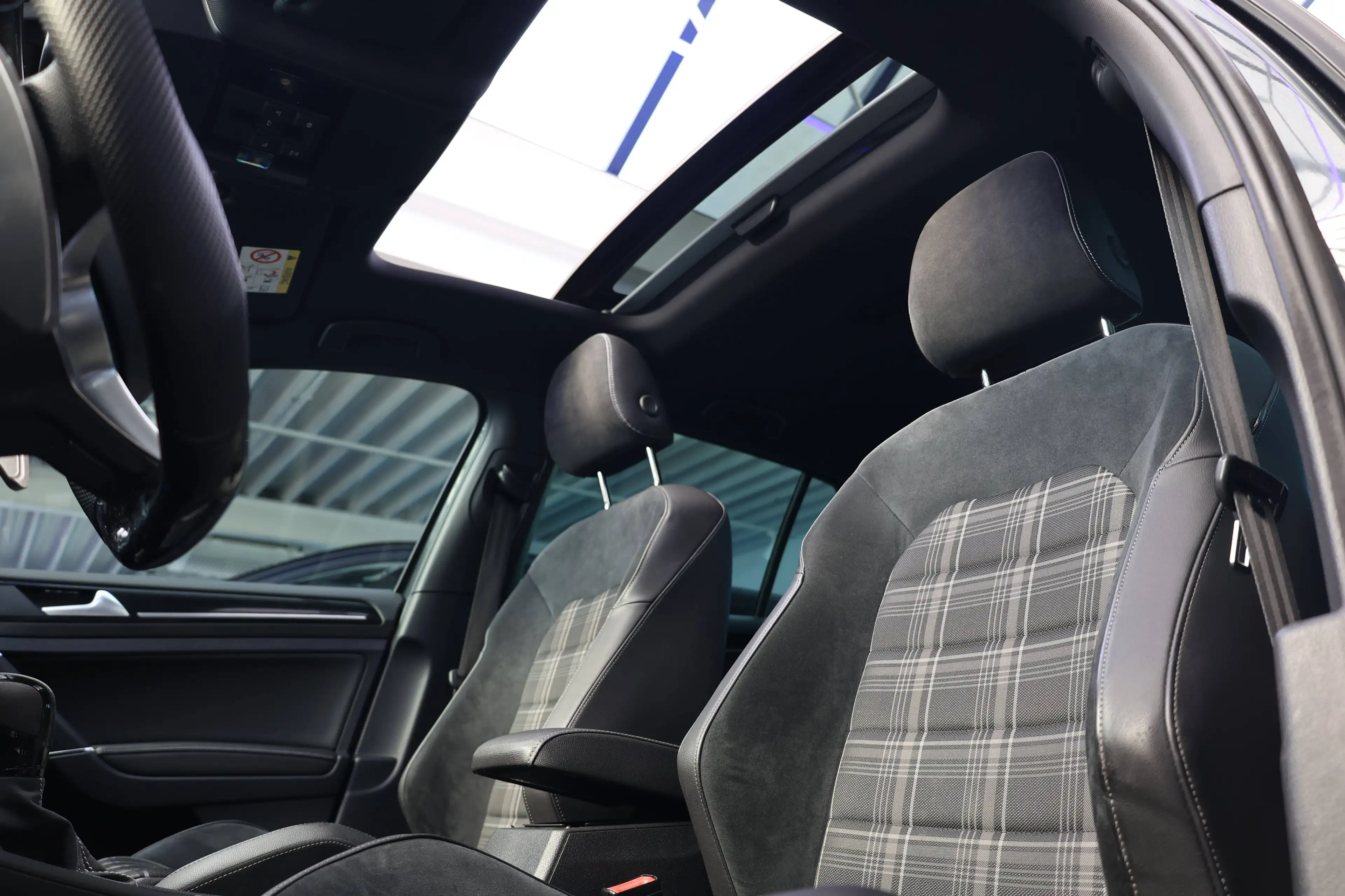 Volkswagen Golf GTD Golf GTD BlueMotion Technology DSG — photo 8