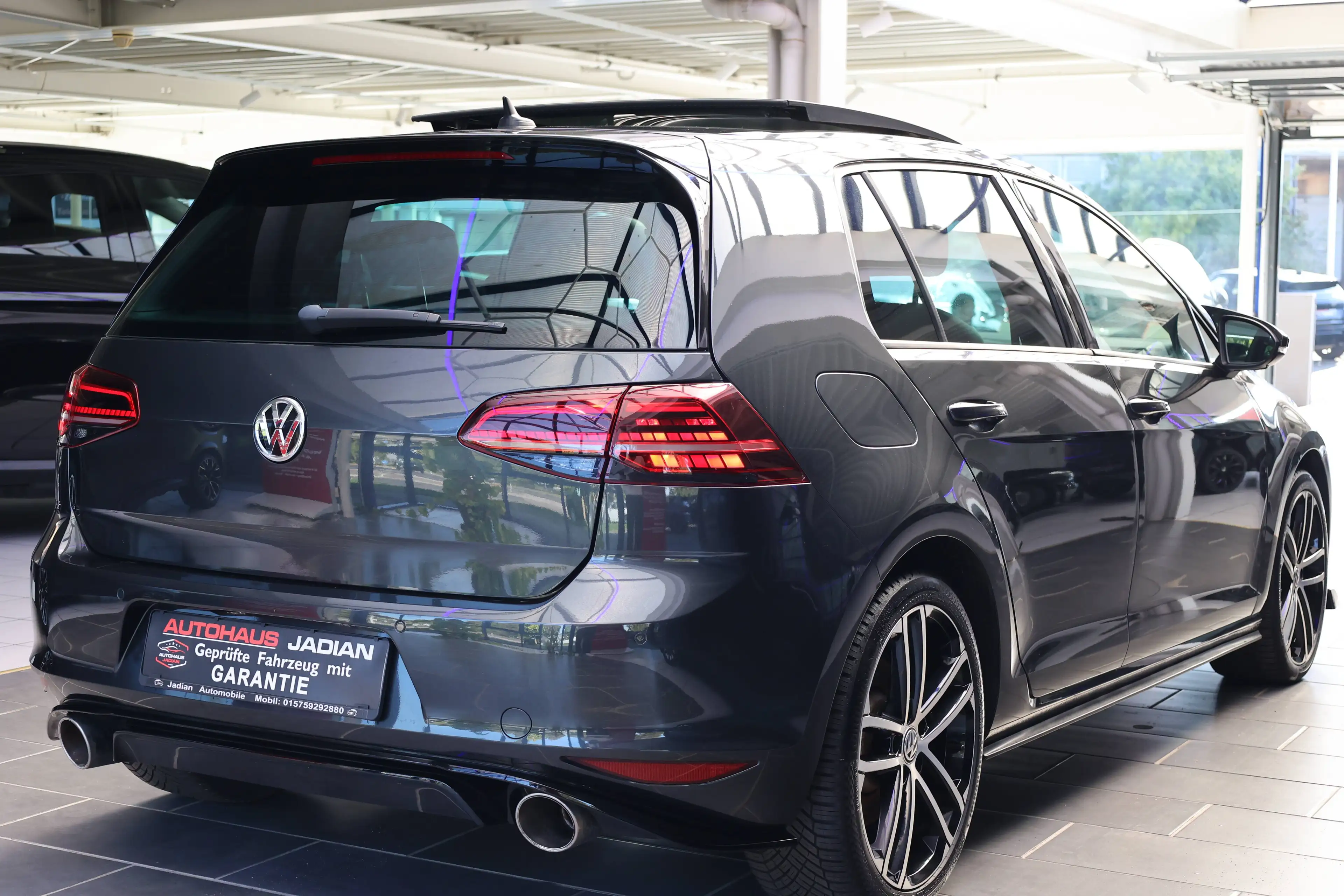 Volkswagen Golf GTD Golf GTD BlueMotion Technology DSG — photo 5