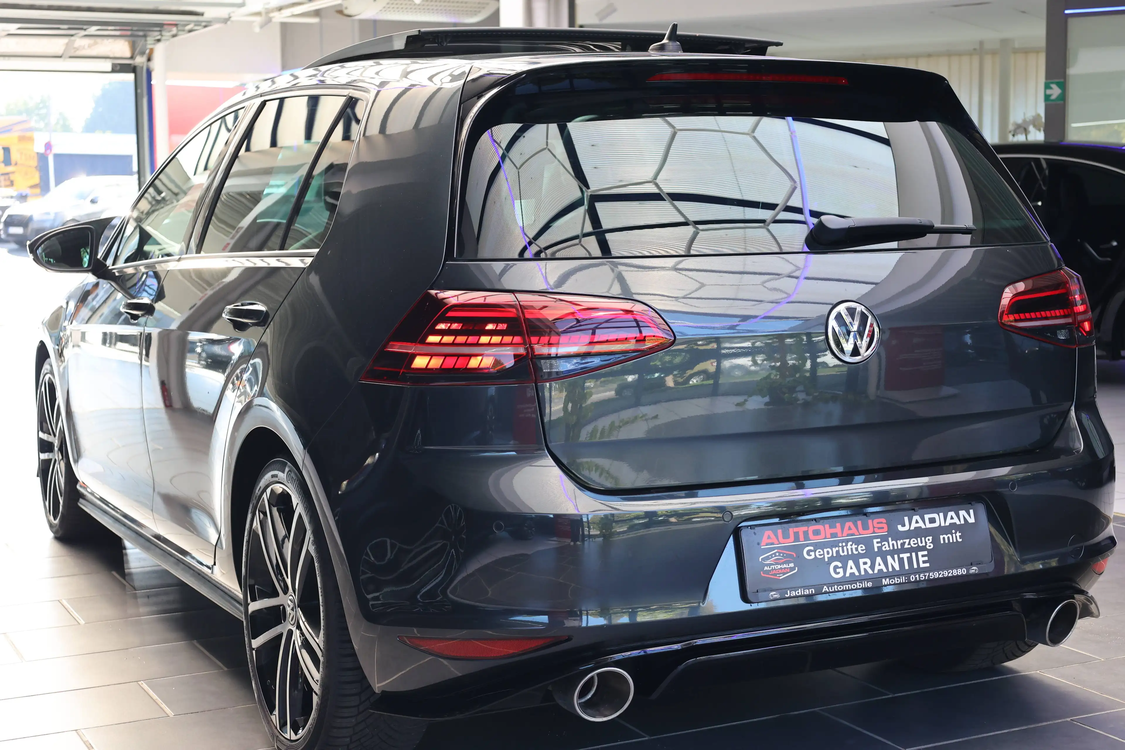 Volkswagen Golf GTD Golf GTD BlueMotion Technology DSG — photo 4