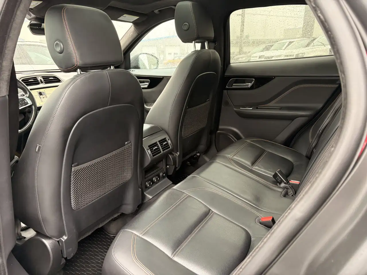 Jaguar F-Pace снимка Jaguar F-Pace
