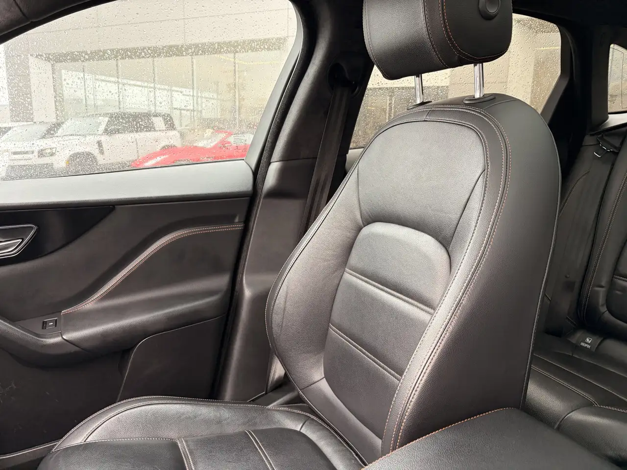 Jaguar F-Pace снимка Jaguar F-Pace