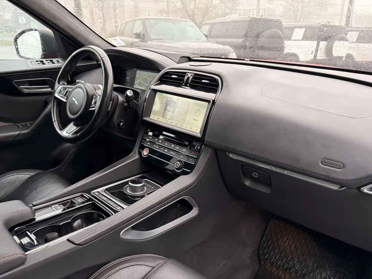 Jaguar F-Pace снимка Jaguar F-Pace