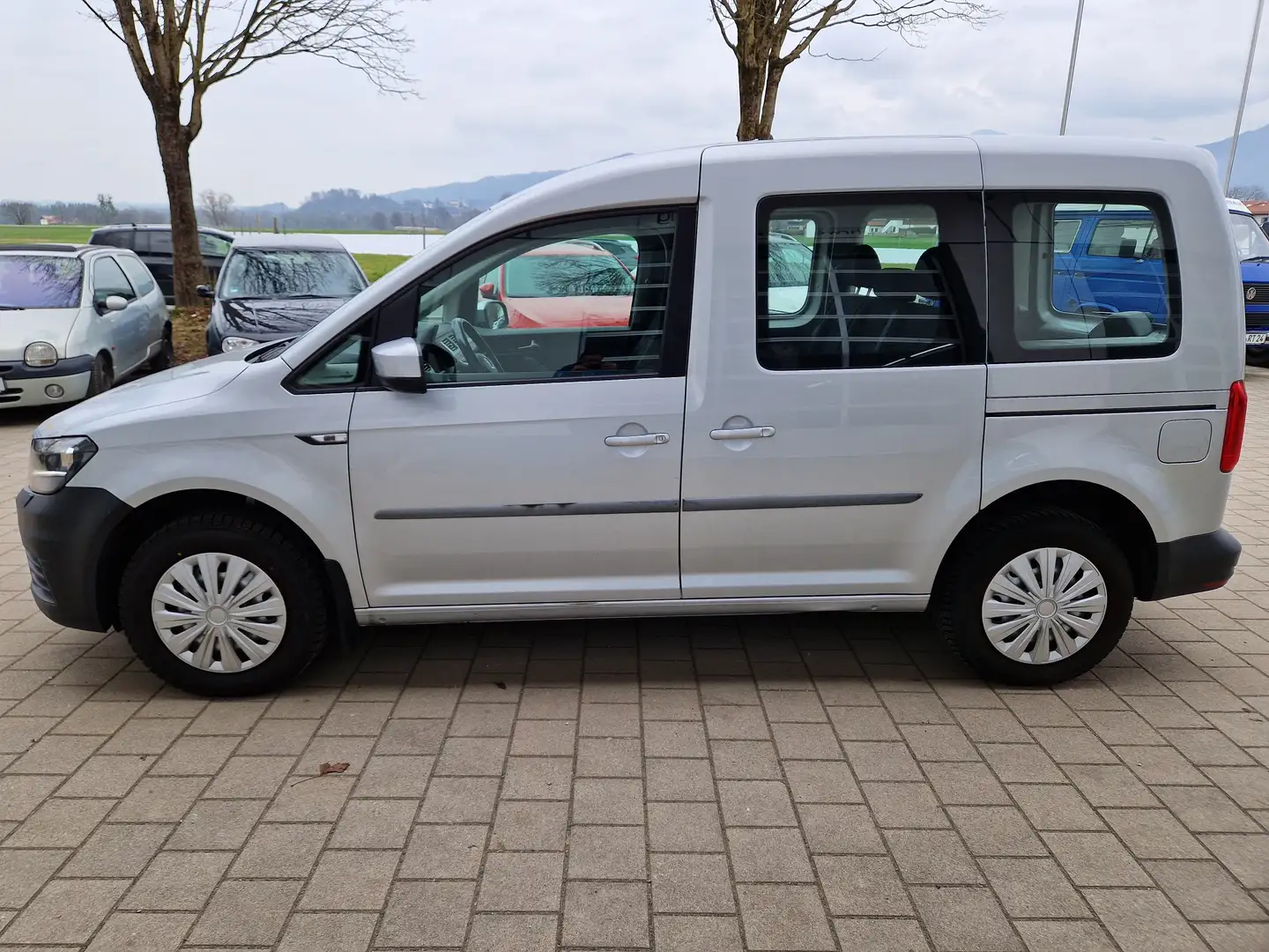 Volkswagen Caddy 1,4 TGI DSG AHK Klima Bluetooth Tempomat Sitzheizi Silber - 1