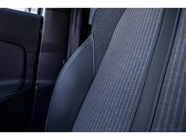 Peugeot 3008 view 10