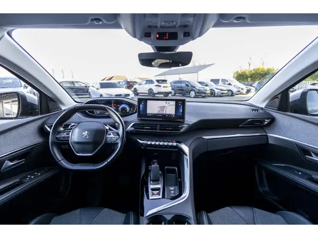 Peugeot 3008 view 6