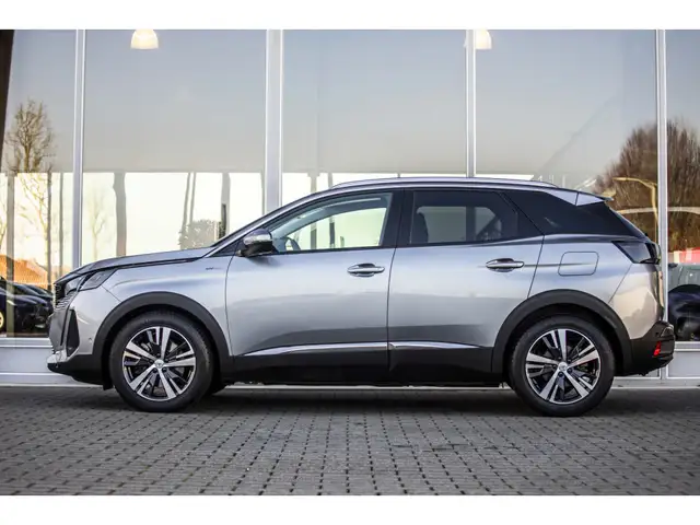 Peugeot 3008 view 5