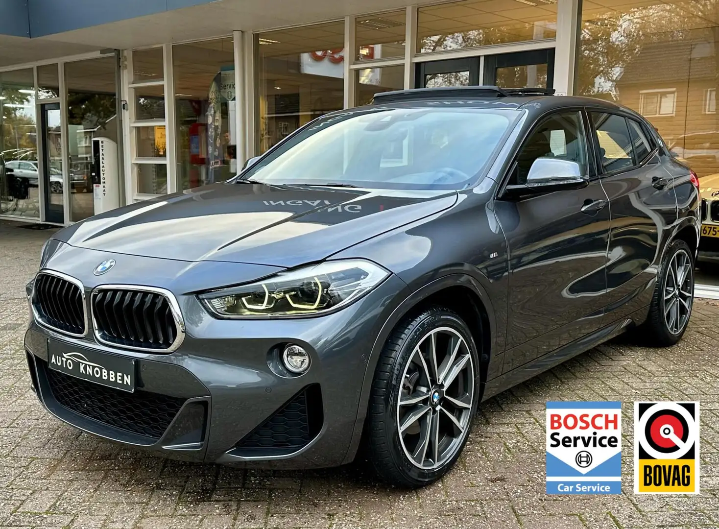 BMW X2 sDrive18i M-Sport Led, Pano, Camera, Climat, LM.. Grijs - 1
