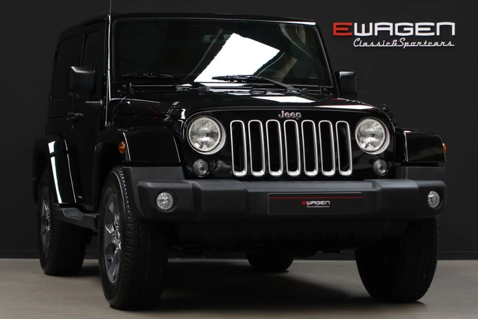 Jeep Wrangler 3.6 Sahara Aut. Noir - 1