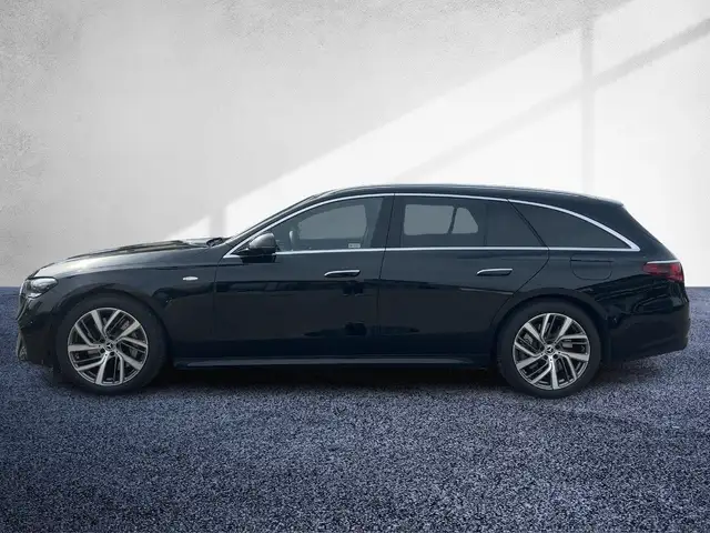 Mercedes-Benz E 300 de 4MATIC T-Modell mit EQ DIGITAL 360 DISTR Ansicht 3