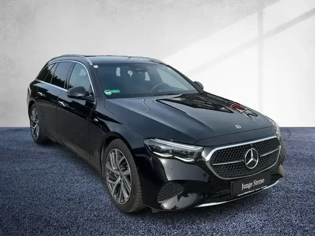 Mercedes-Benz E 300 de 4MATIC T-Modell mit EQ DIGITAL 360 DISTR Ansicht 5