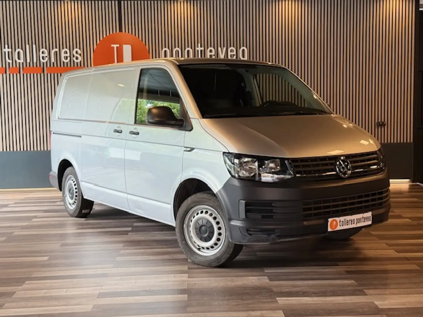 Volkswagen Transporter Furgón 2.0TDI SCR BMT Largo 75kW Gris - 2