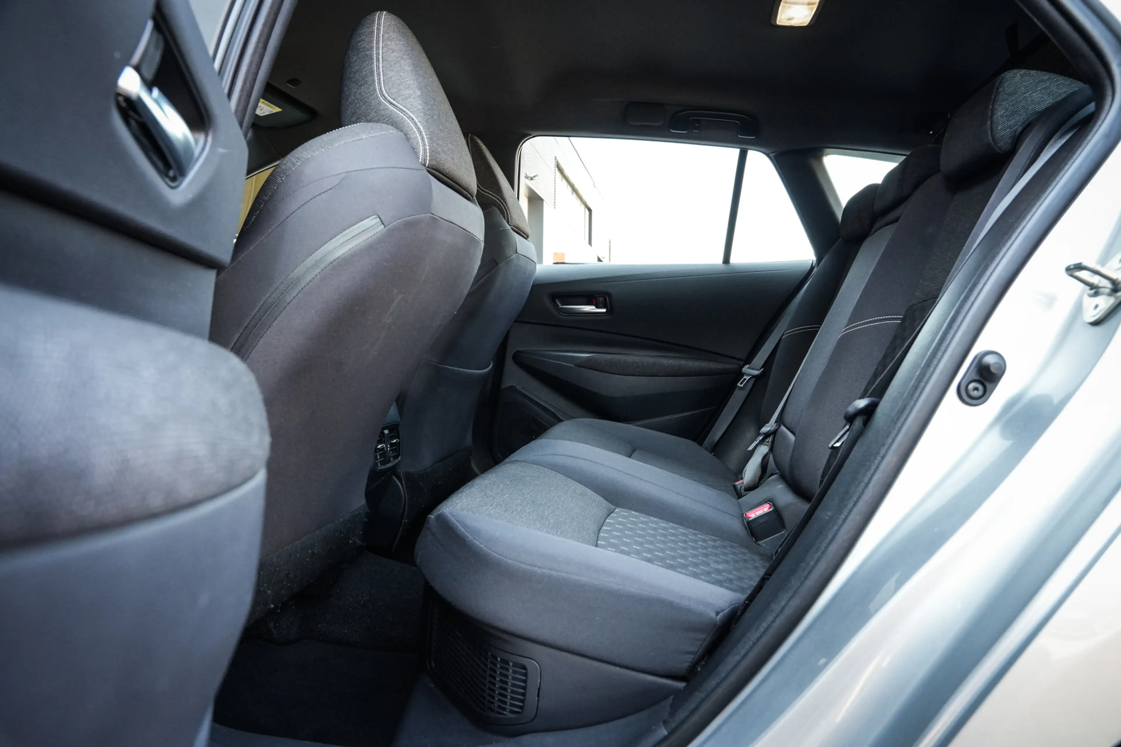 Toyota Corolla Touring Sports Hybrid 140 Active | CarPlay | ACC | — photo 5