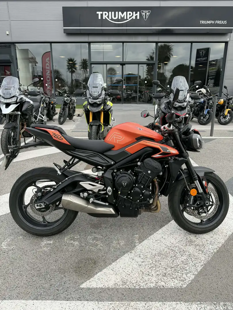 Triumph Street Triple 765 Naranja - 1