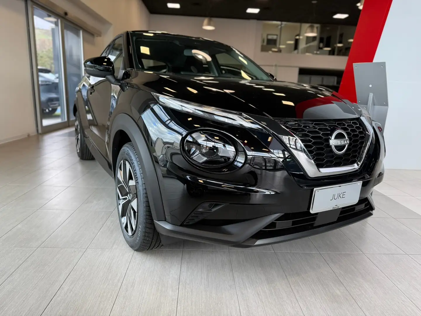 Nissan Juke MC24 ACENTA MT - RT Schwarz - 1