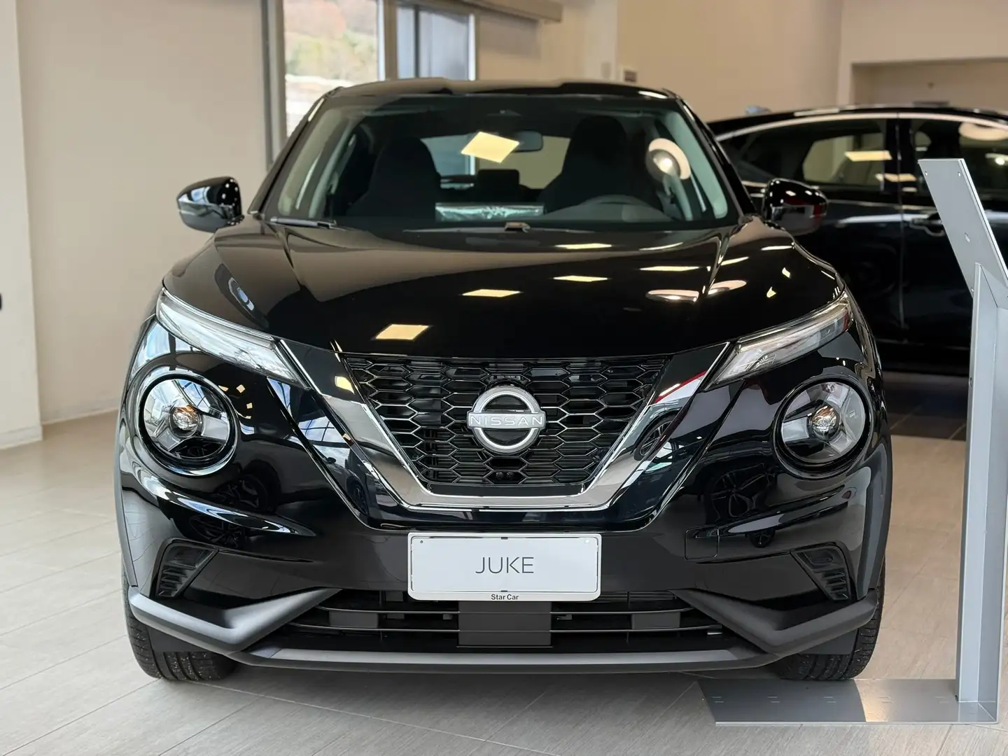 Nissan Juke MC24 ACENTA MT - RT Schwarz - 2