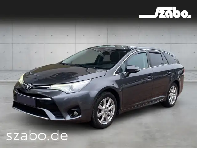 Toyota Avensis Touring Sports 1,8 l Aut. Team D AHK-abnehmbar Nav