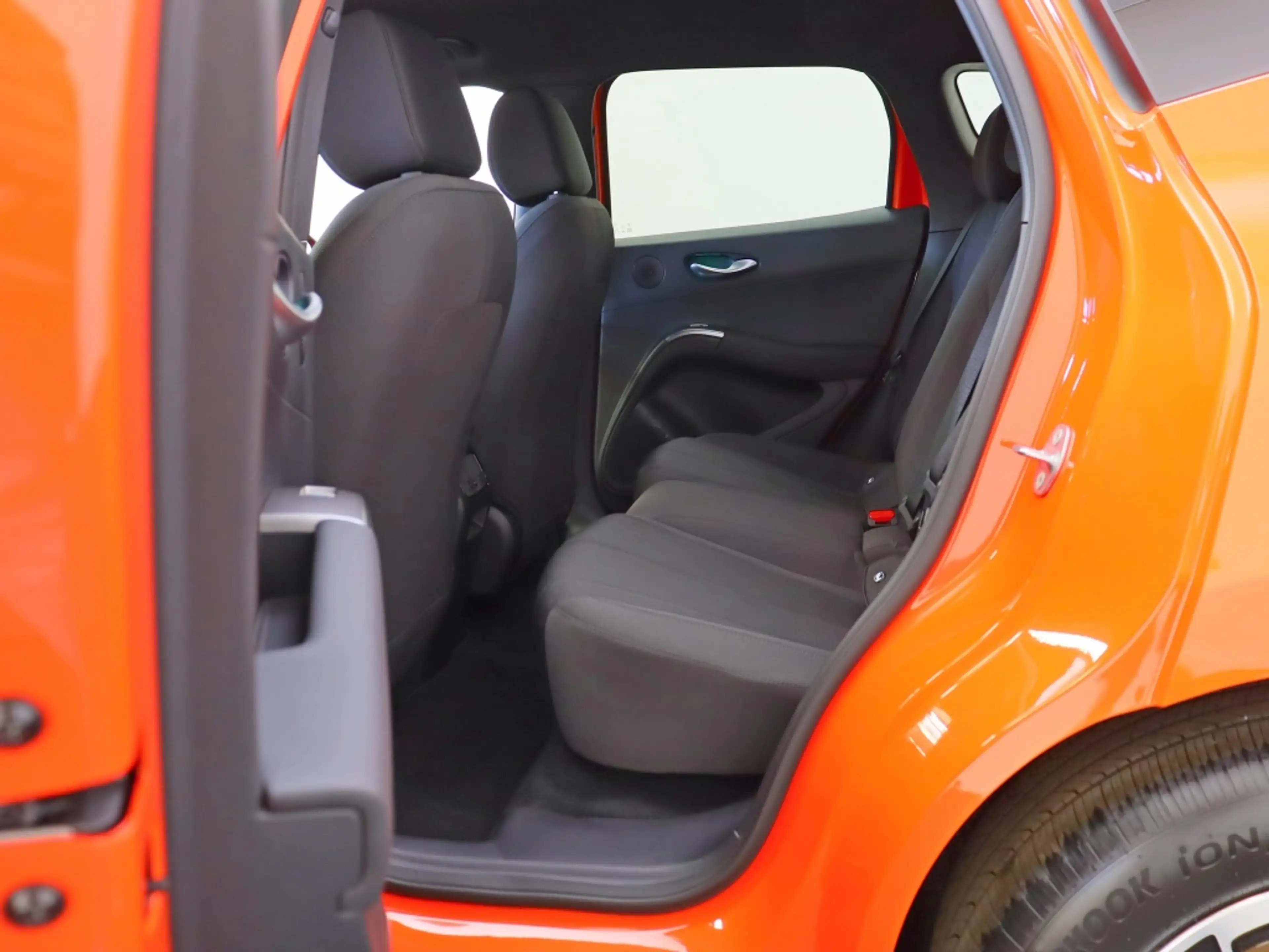 BYD Dolphin G 1.5L DM-i Boost | BYD Dealer | Private lease 499 p — photo 14