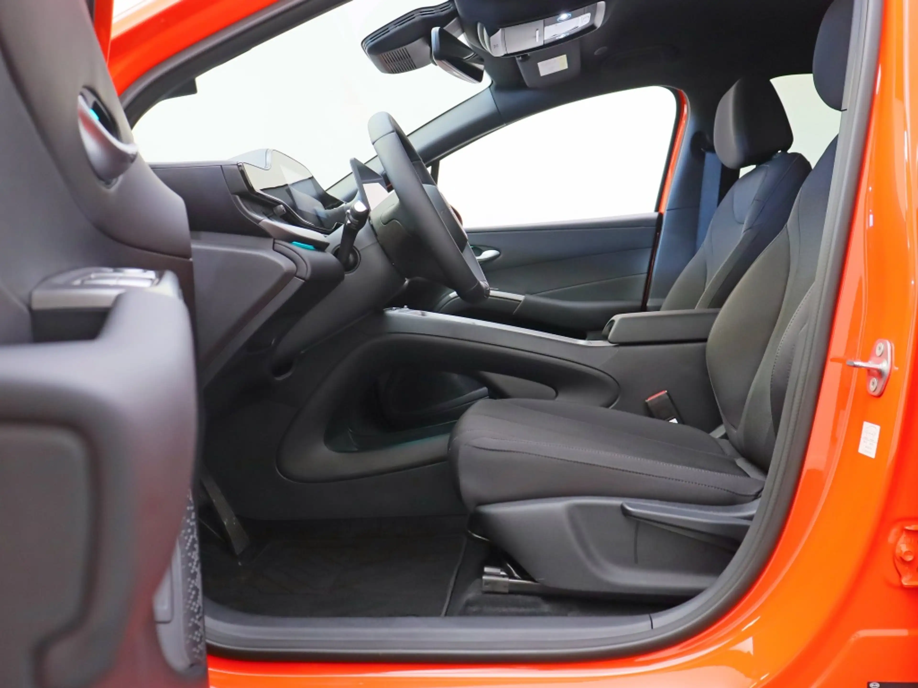 BYD Dolphin G 1.5L DM-i Boost | BYD Dealer | Private lease 499 p — photo 13