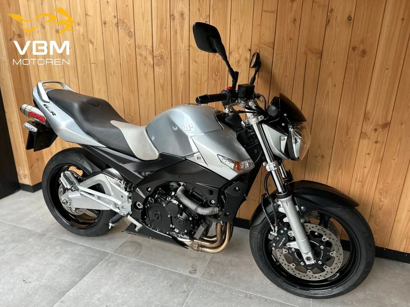 Suzuki GSR 600 Grijs - 2