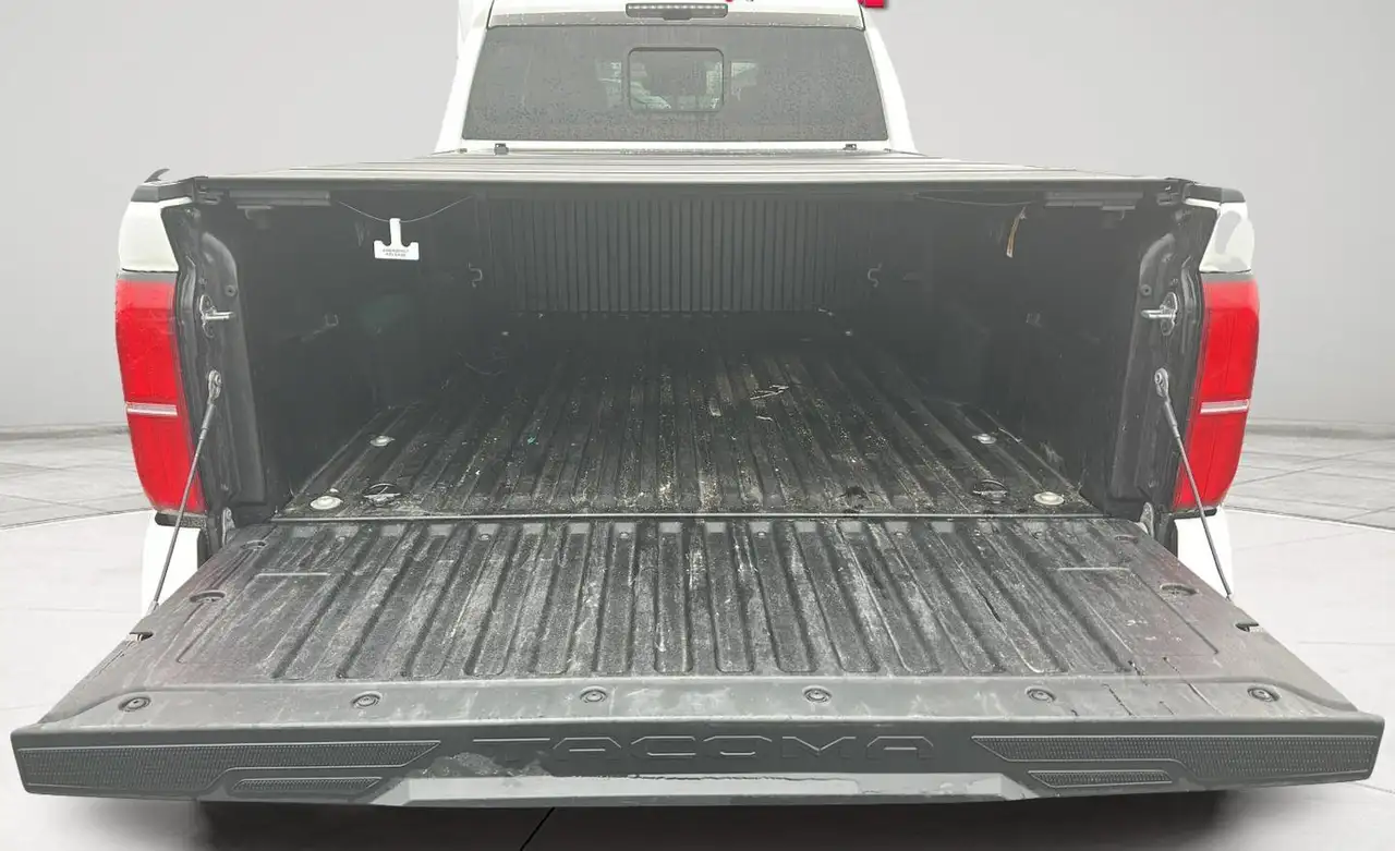 Toyota Tacoma снимка Toyota Tacoma