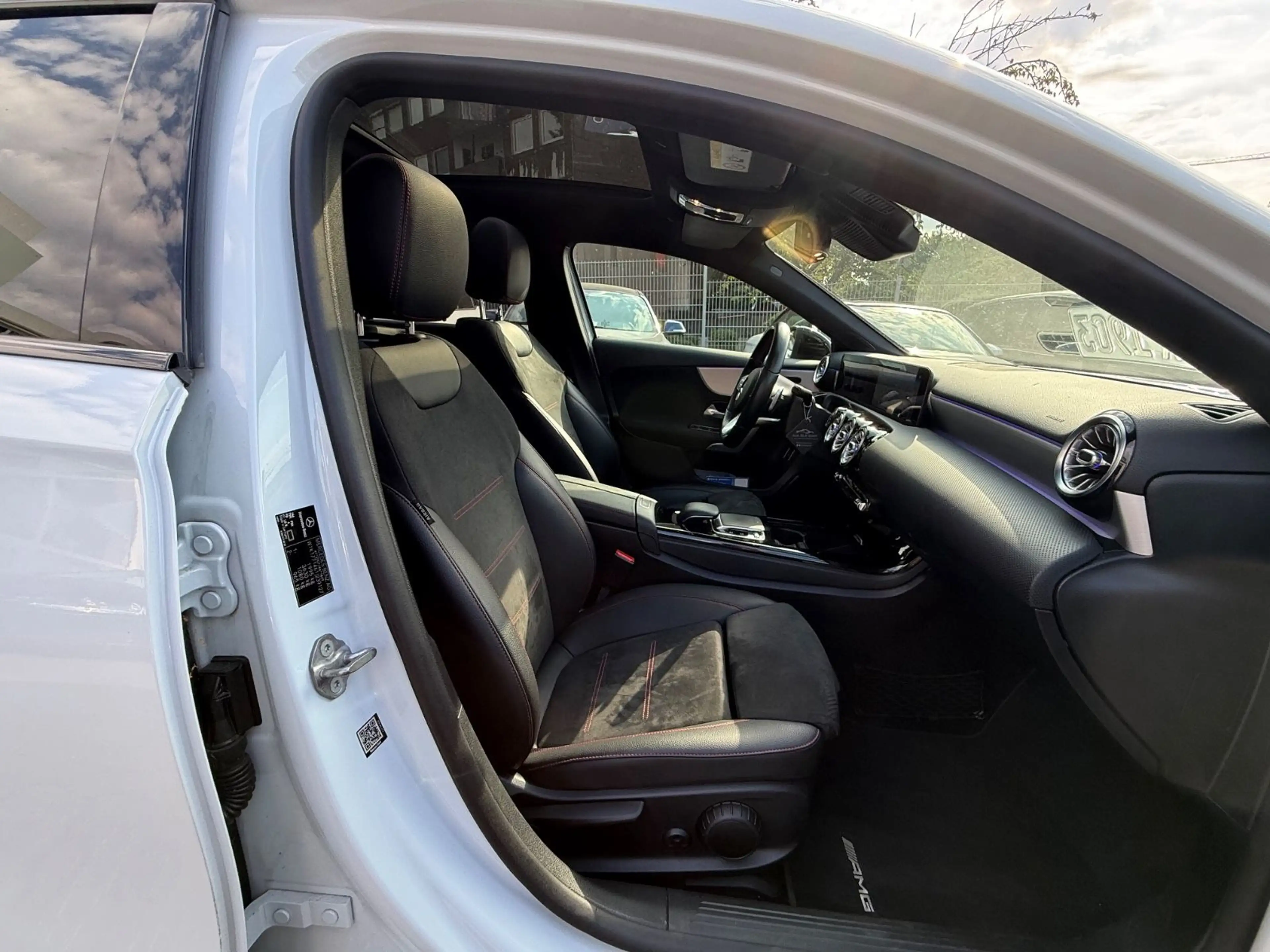 Mercedes-Benz A 250 Limousine*AMG*Night-Paket*Pano*ACC — photo 10