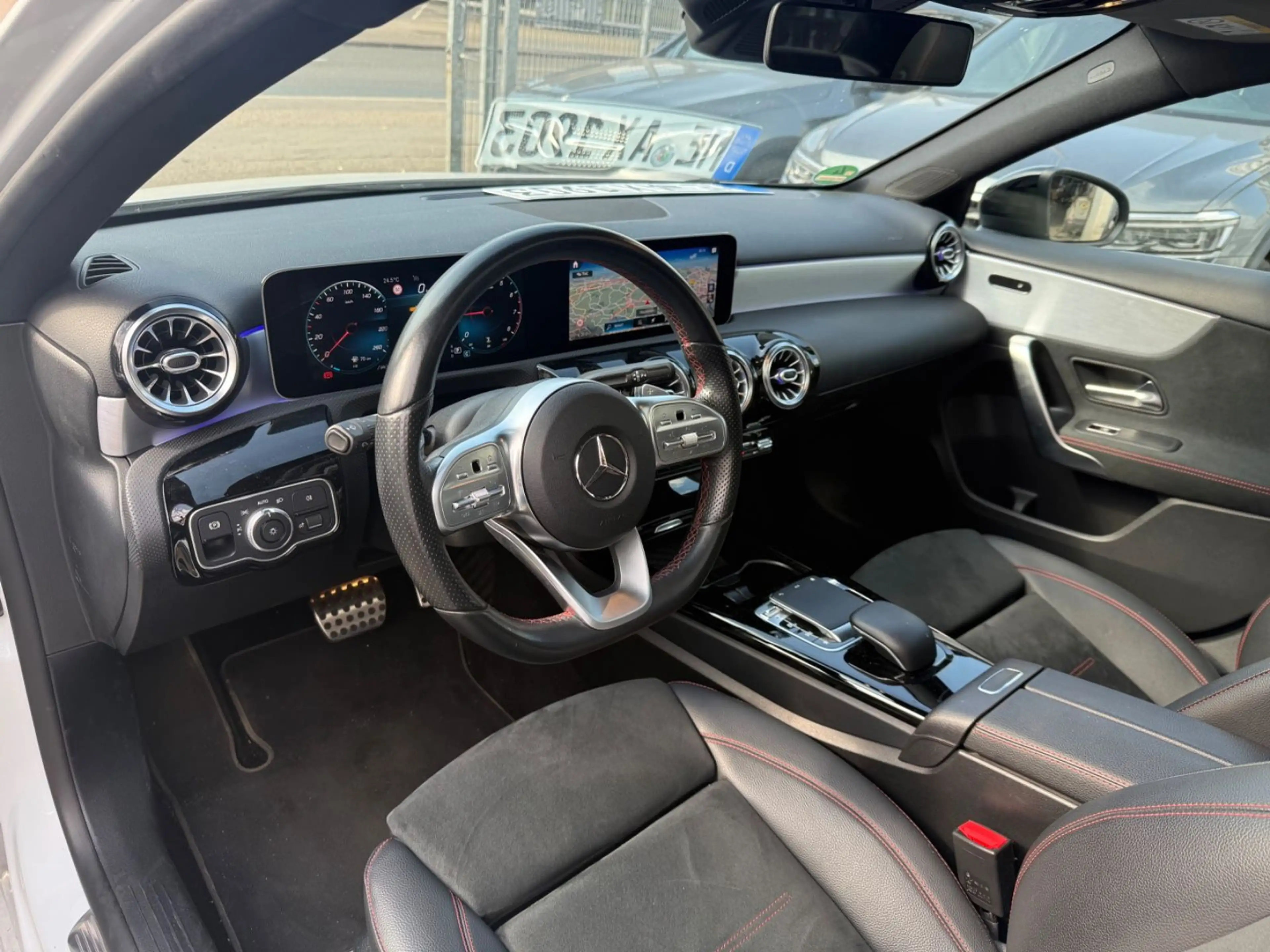 Mercedes-Benz A 250 Limousine*AMG*Night-Paket*Pano*ACC — photo 15