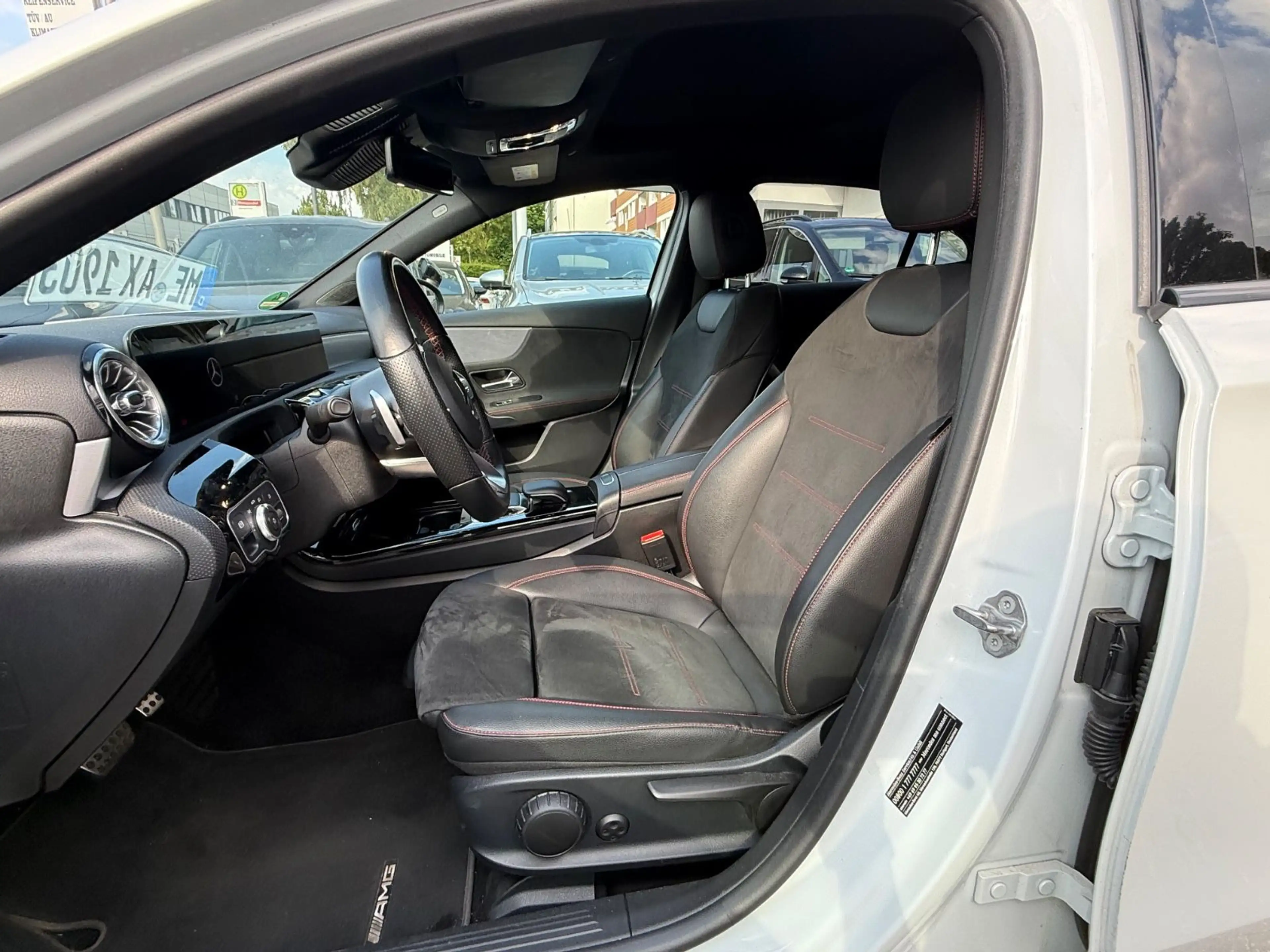 Mercedes-Benz A 250 Limousine*AMG*Night-Paket*Pano*ACC — photo 9