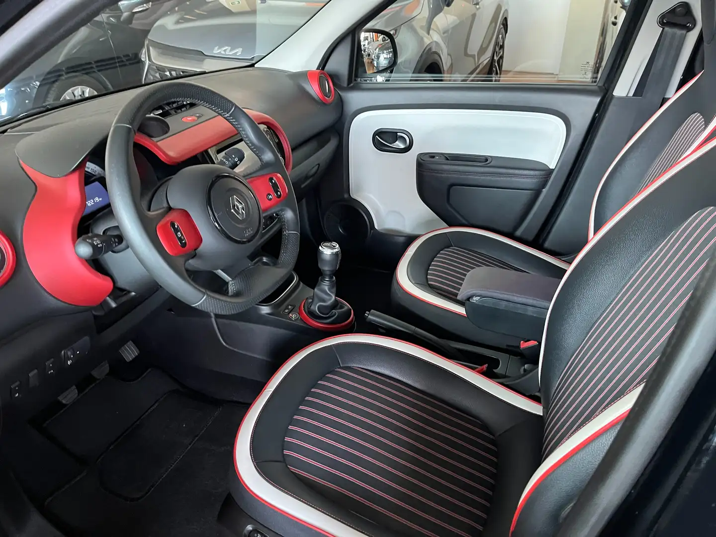 Renault Twingo Twingo III 2019 1.0 sce Intens 65cv + GPL Noir - 2
