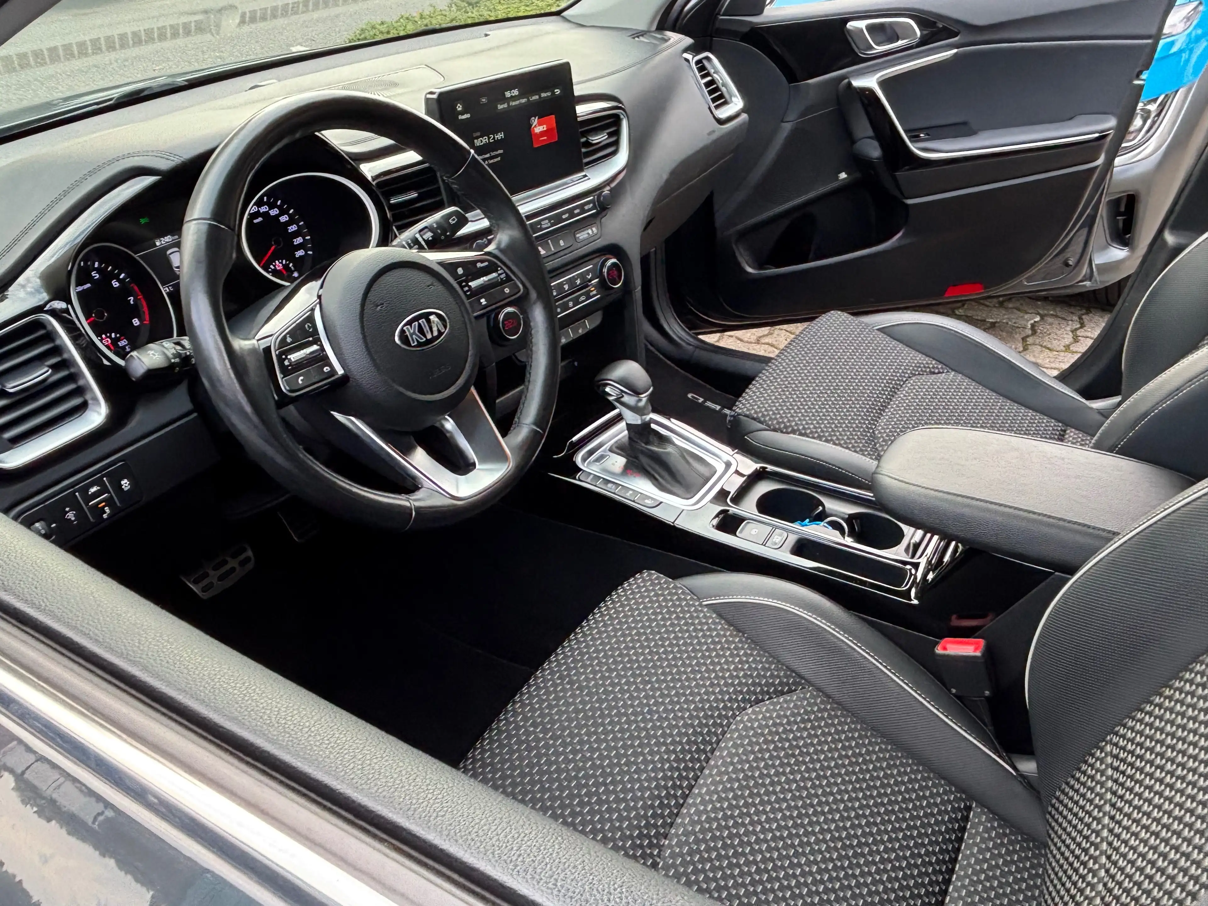 Kia Ceed / cee'd Spirit — photo 9