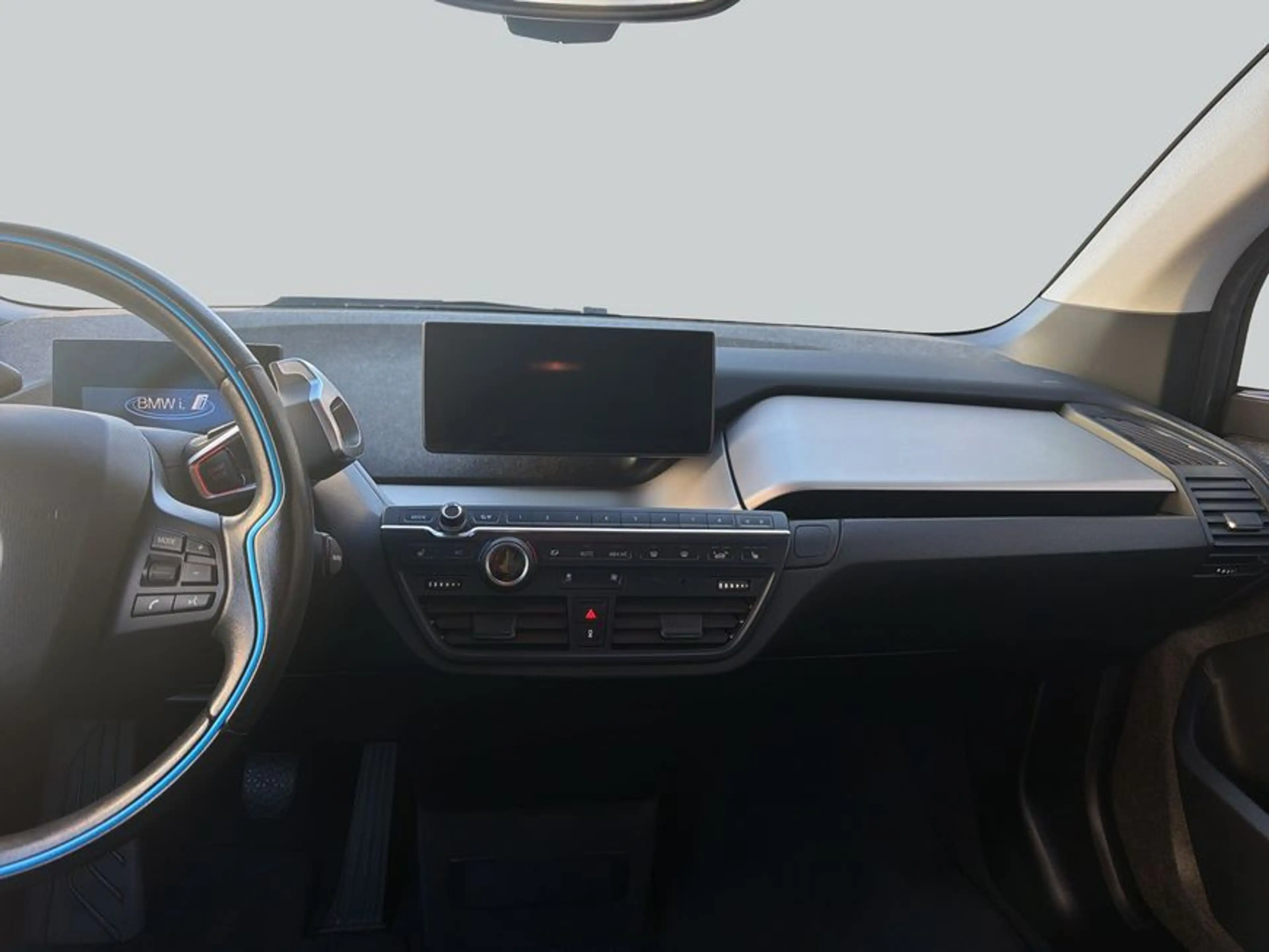 BMW i3 (120 Ah), RFK, SHZ, PDC — photo 15