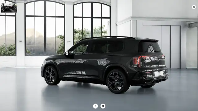 Mercedes-Benz GLB view 3