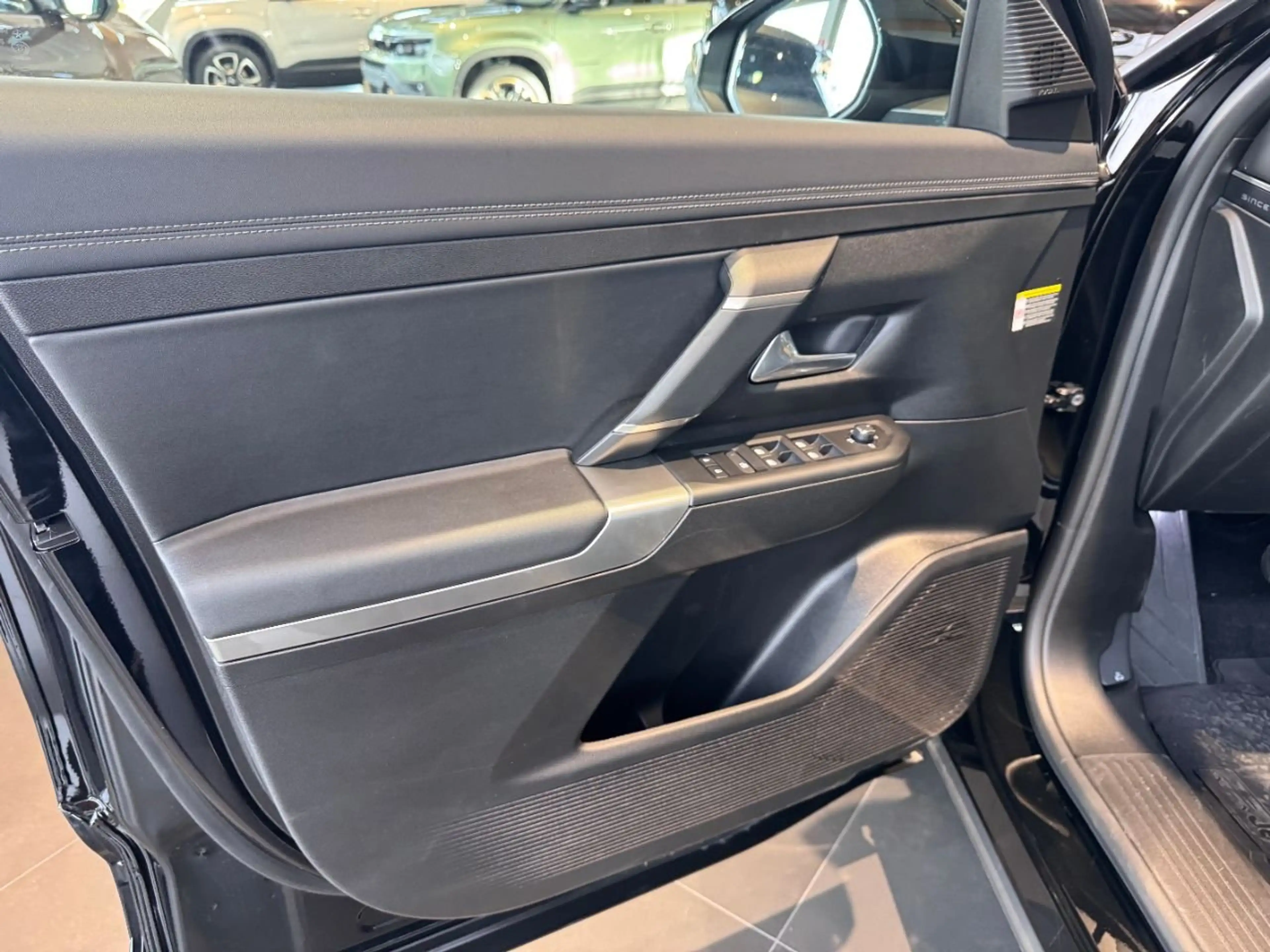 Jeep Compass First Edition E-Hybrid — photo 11