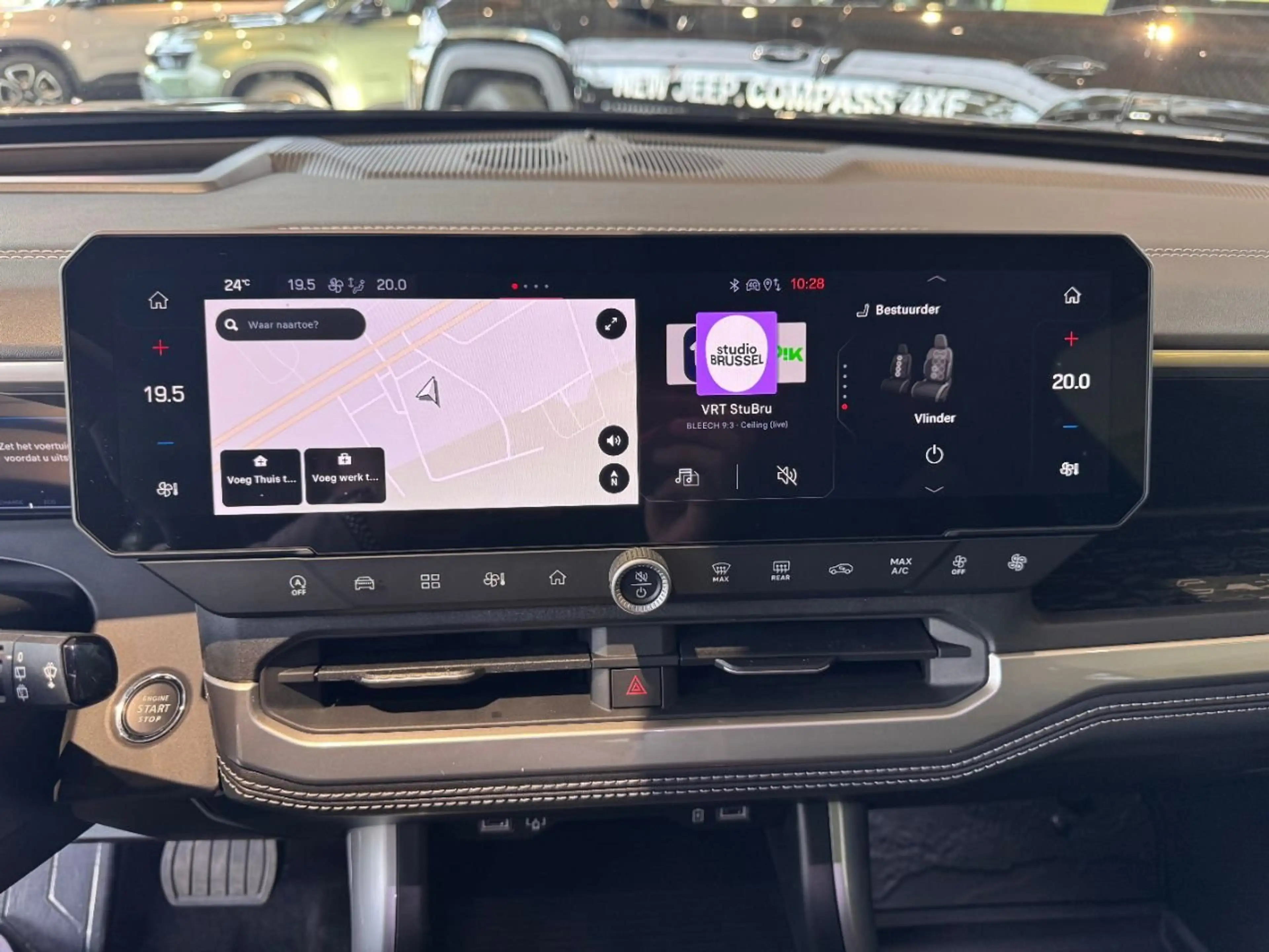 Jeep Compass First Edition E-Hybrid — photo 17