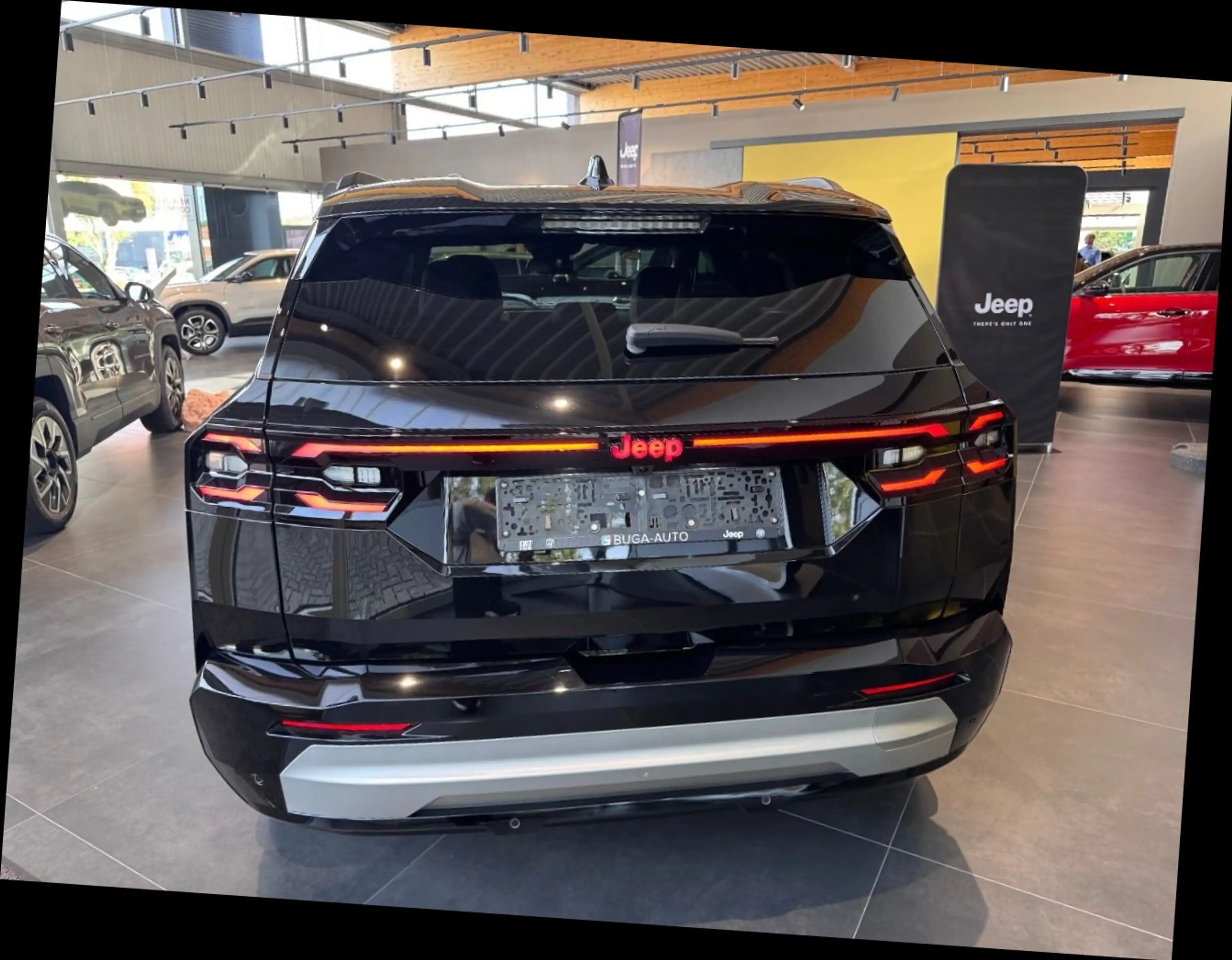 Jeep Compass First Edition E-Hybrid — photo 8