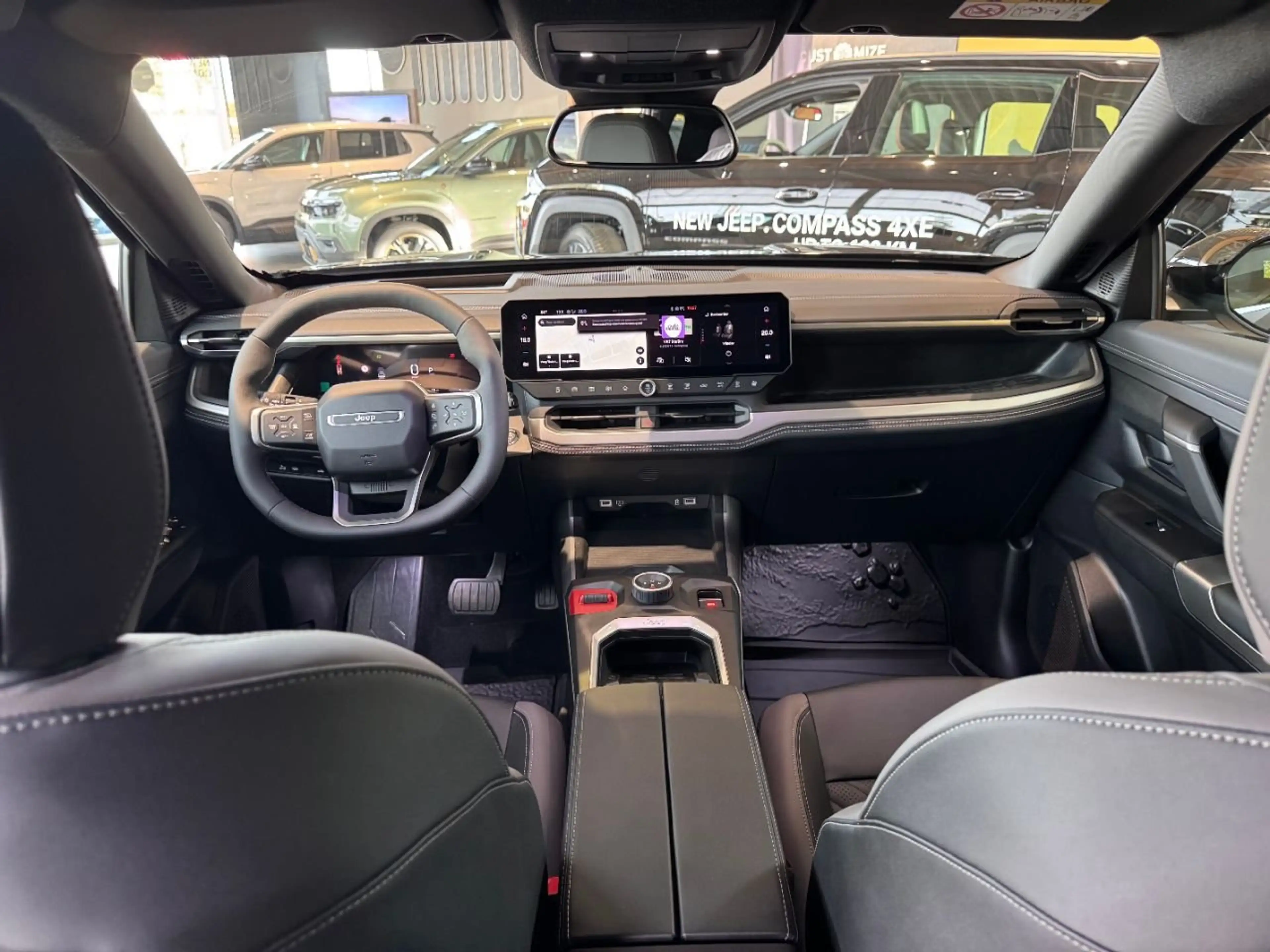 Jeep Compass First Edition E-Hybrid — photo 12