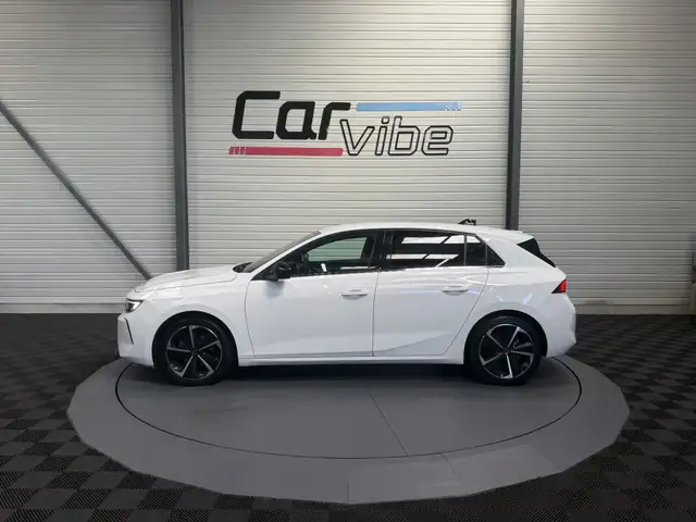 Opel Astra view 7