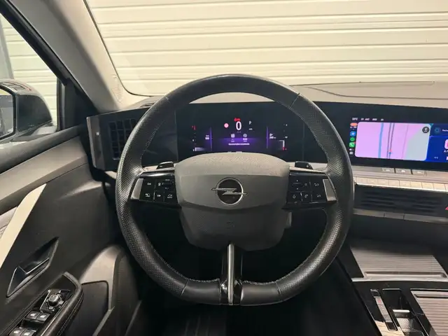 Opel Astra view 11