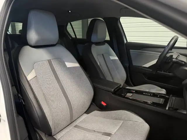 Opel Astra view 14