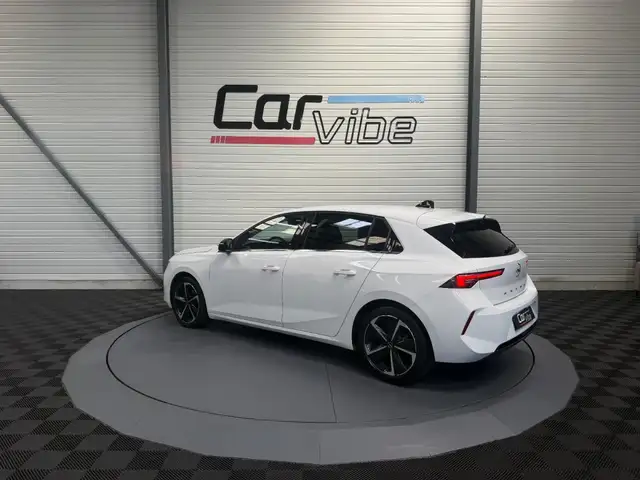 Opel Astra view 6