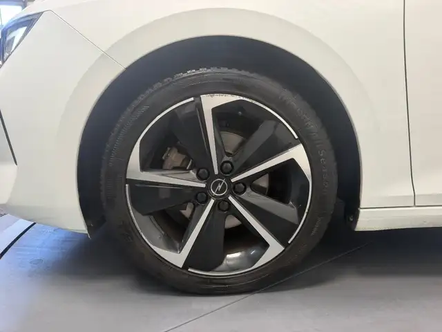Opel Astra view 23