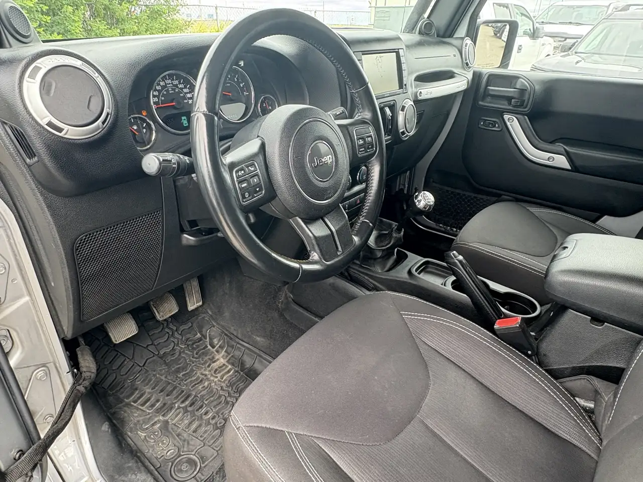 Jeep Wrangler снимка Jeep Wrangler