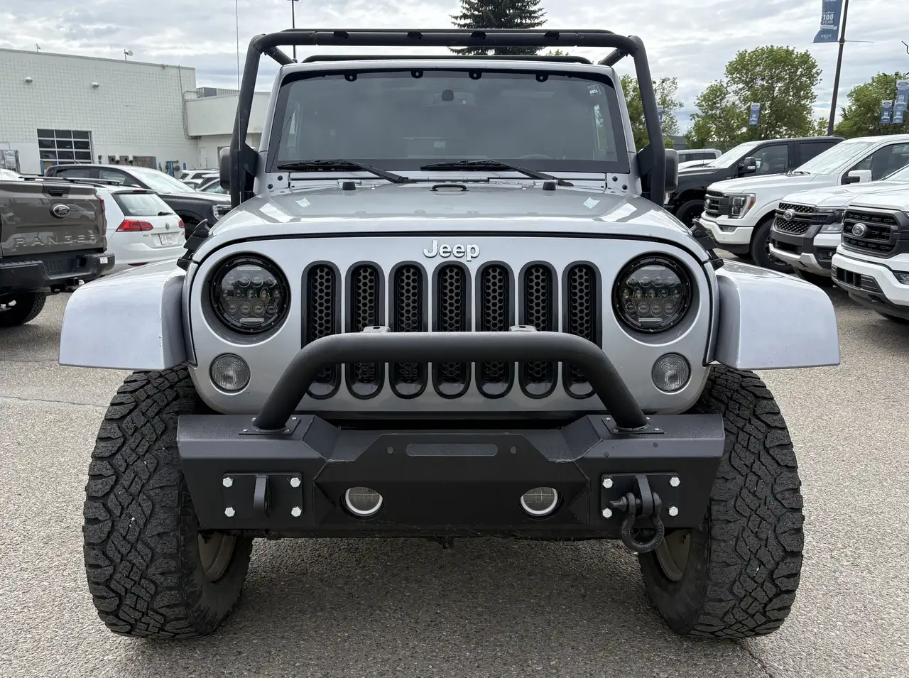 Jeep Wrangler снимка Jeep Wrangler