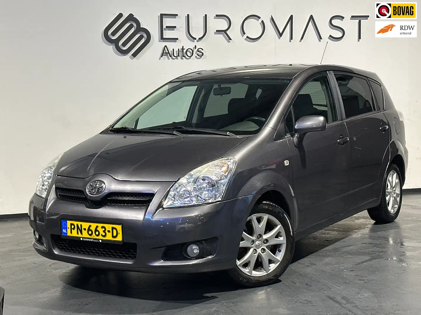 Toyota Verso 1.8 VVT-i Terra 7persoons Airco Cruise Pdc Trekhaa Grau - 1