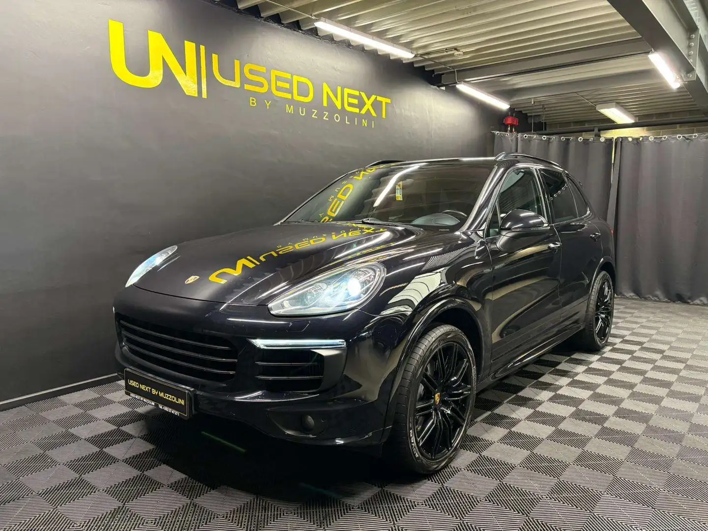 Porsche Cayenne Cayenne S Platinium Edition / PANO / ATTELAGE /... Noir - 1